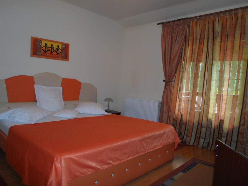 Pensiunea Speranta Hotel Совата Екстериор снимка